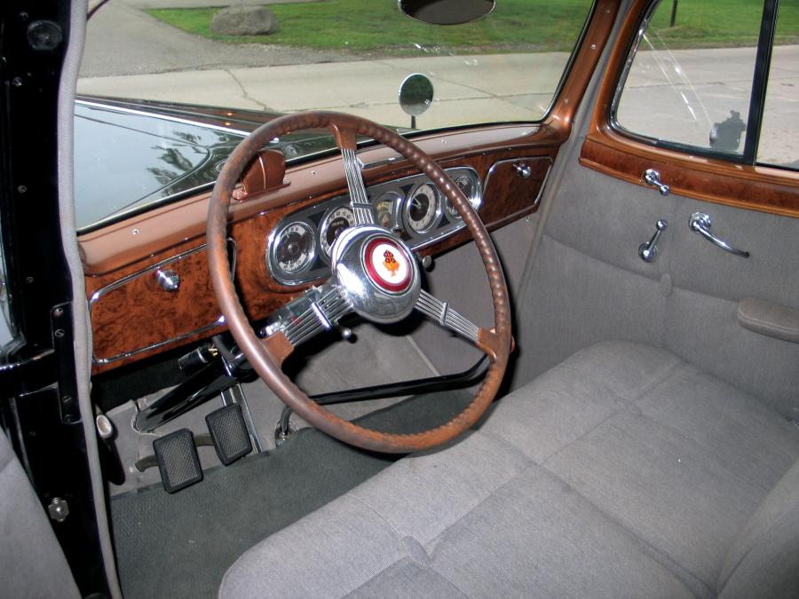  Packard Twelve Model 1507 Coupe 1937 года  (фото 4 из 8)